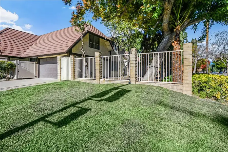 22703 Garzota, Valencia, CA 91354 - Image #2