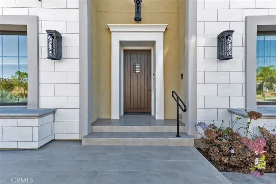 19858 Longhorn Drive, Chatsworth, CA 91311 - #2