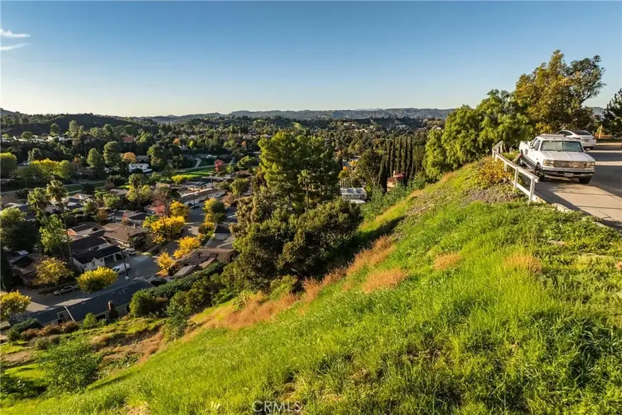 34 Torreon, Woodland Hills, CA 91364 - Image #3