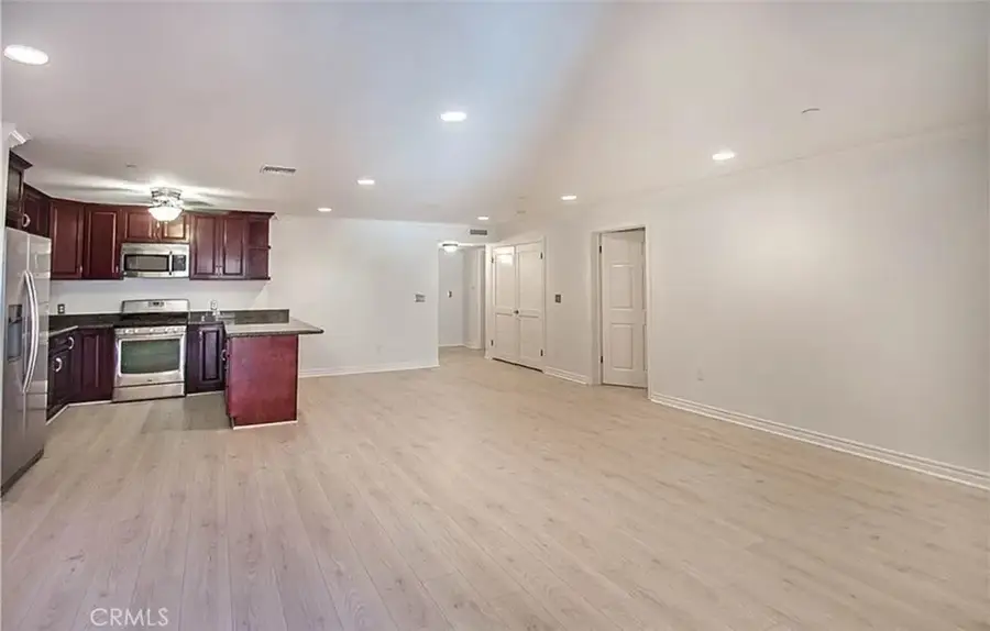 5264 Satsuma Avenue #9, North Hollywood, CA 91601 - Image #2
