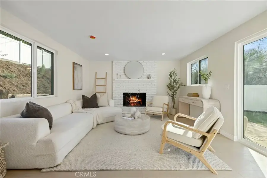 18640 Kimbrough Street, Canyon Country, CA 91351 - Image #2