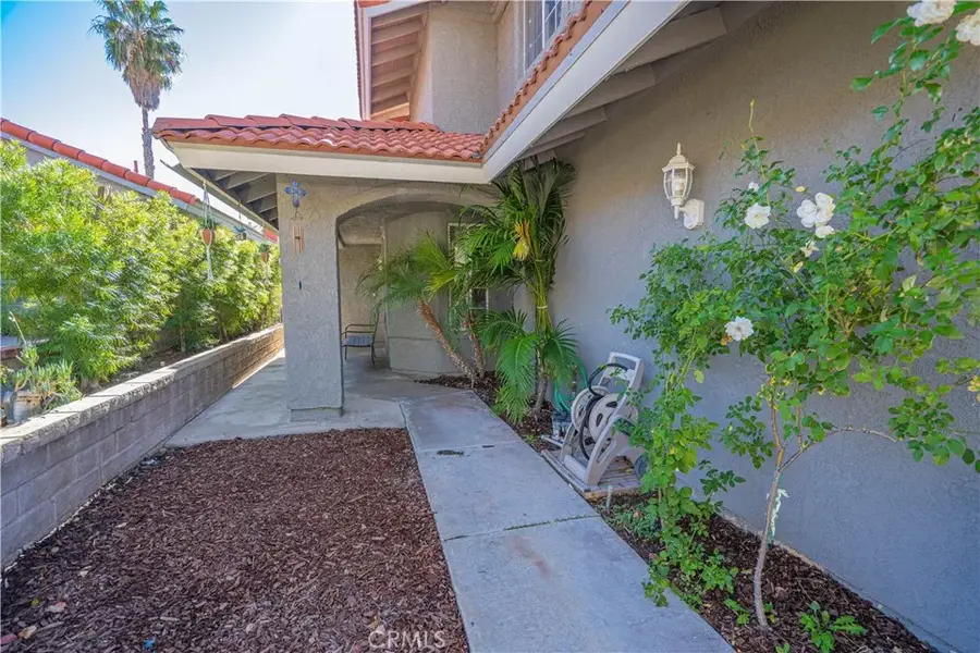 28076 Wildwind Drive, Canyon Country, CA 91351 - Image #2