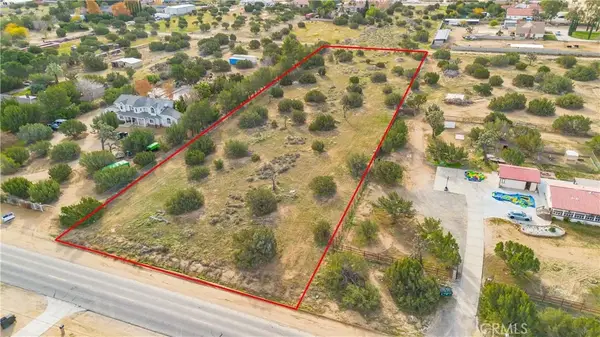 2330 W Avenue O, Palmdale, CA 93551