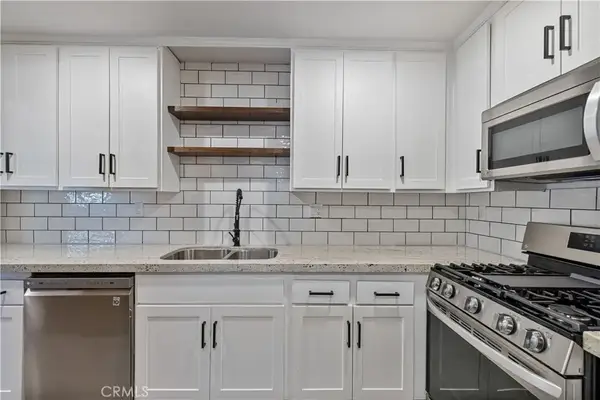 31311 The Old Road #B, Castaic, CA 91384