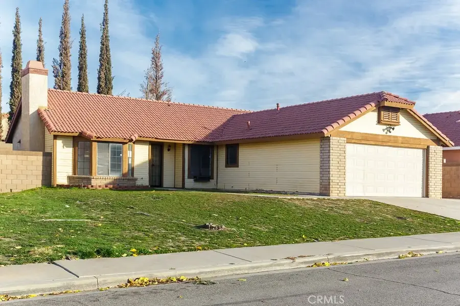 37012 Calle Bonita, Palmdale, CA 93550 - Image #2