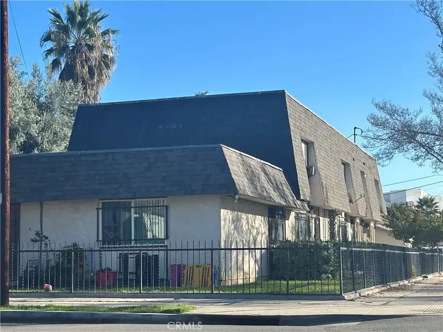 246 E 21st, San Bernardino, CA 92404 - Image #2