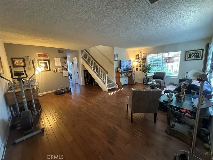 6561 Vanalden Ave #5, Reseda, CA 91335 - Image #3