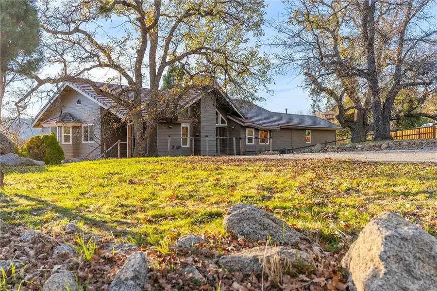 24500 Deertrail Drive, Tehachapi, CA 93561 - Image #2
