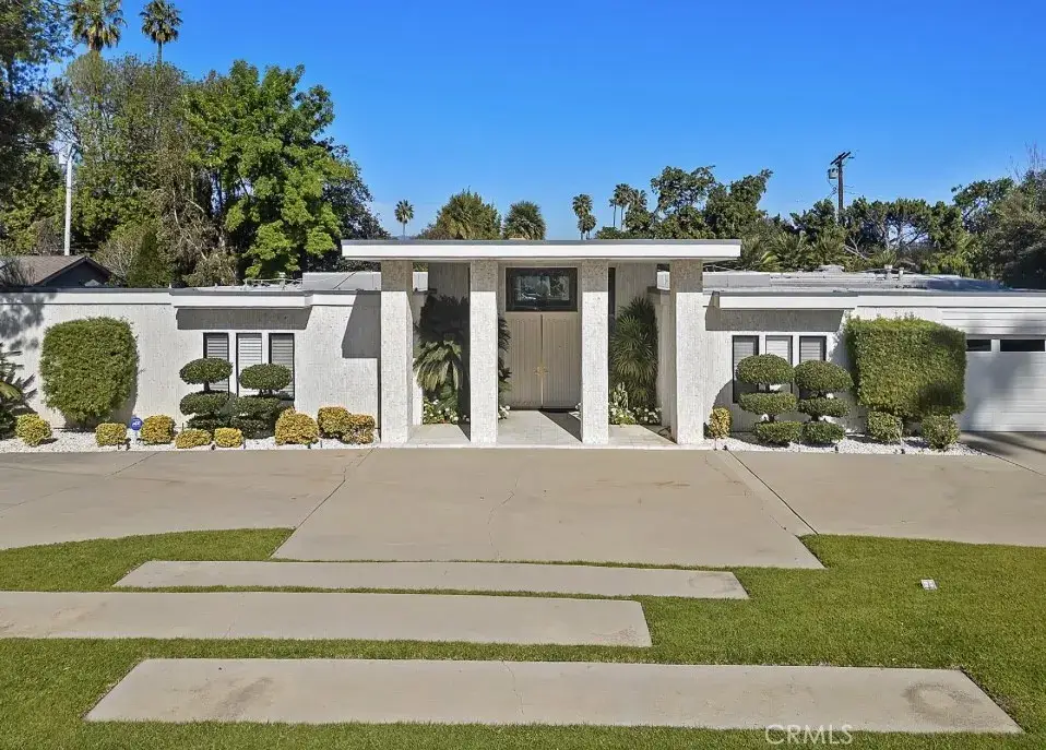 19825 Santa Rita Street, Tarzana, CA 91364 - Image #1