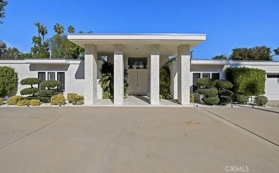 19825 Santa Rita Street, Tarzana, CA 91364 - Image #2