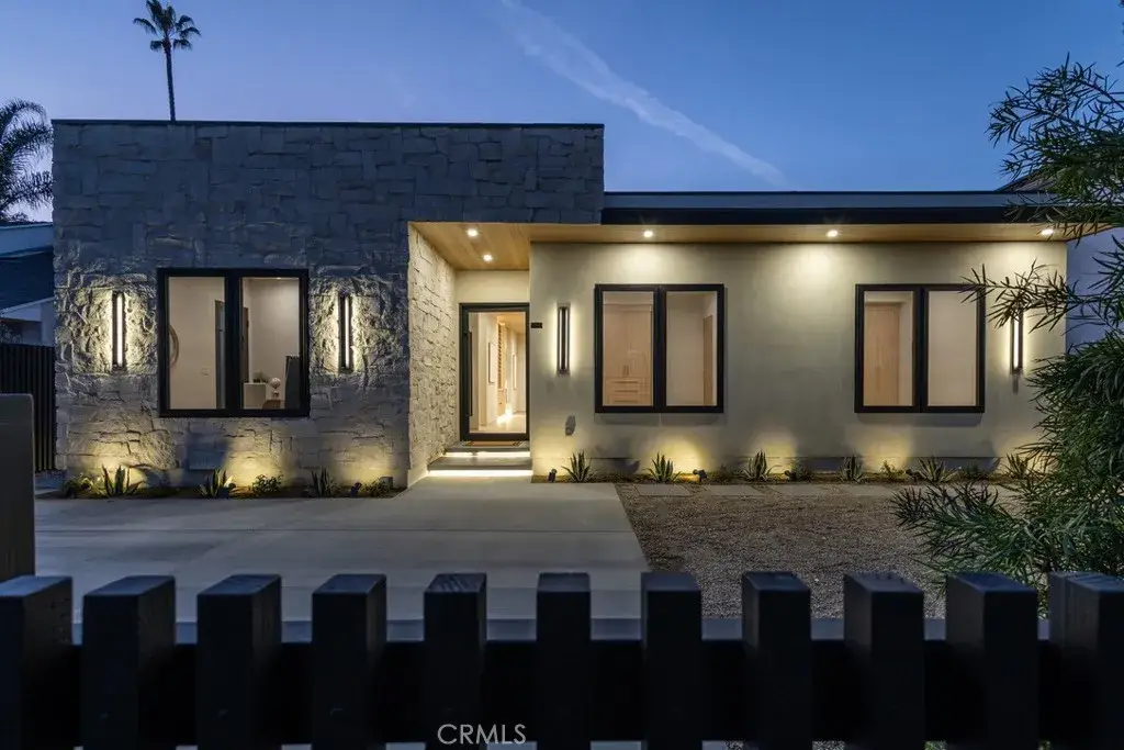 5205 Etiwanda, Tarzana, CA 91356 - Image #1