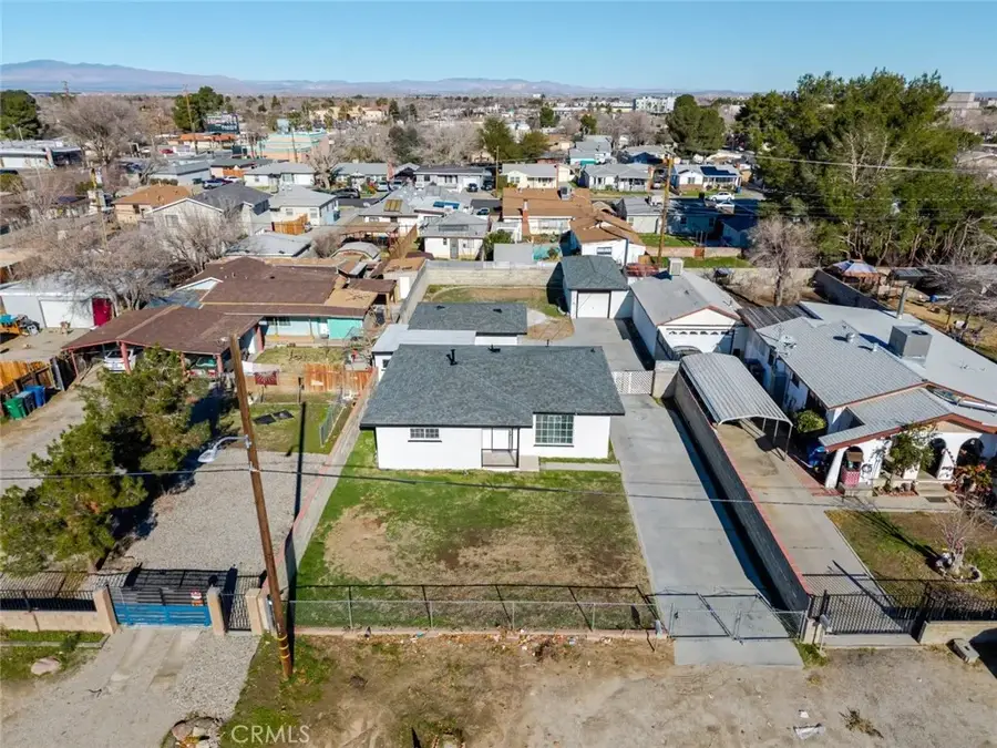 925 W Oldfield Street, Lancaster, CA 93534 - #3