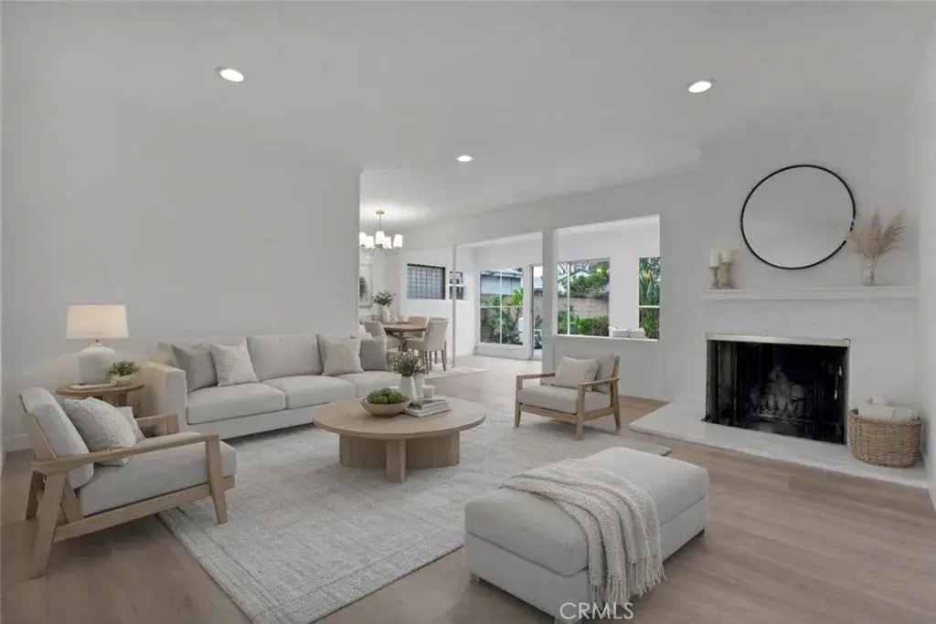 8211 Louise Avenue, Northridge, CA 91325 - Image #1