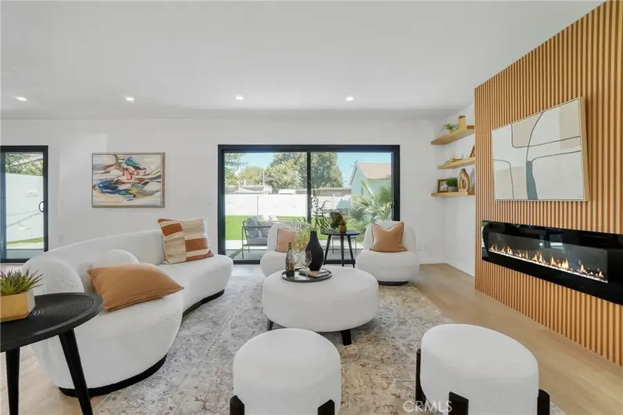 8400 Chimineas Avenue, Northridge, CA 91325 - Image #2