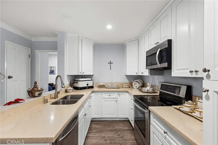 5460 White Oak Avenue #D105, Encino, CA 91316 - Image #2