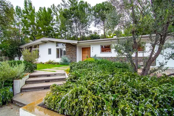 4676 Arriba Drive, Tarzana, CA 91356