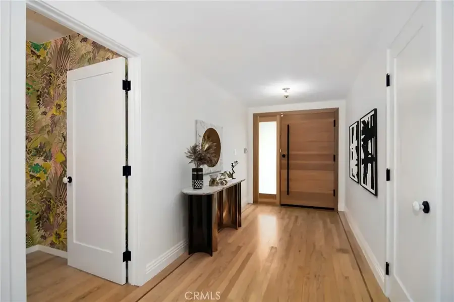 4676 Arriba Drive, Tarzana, CA 91356 - Image #2