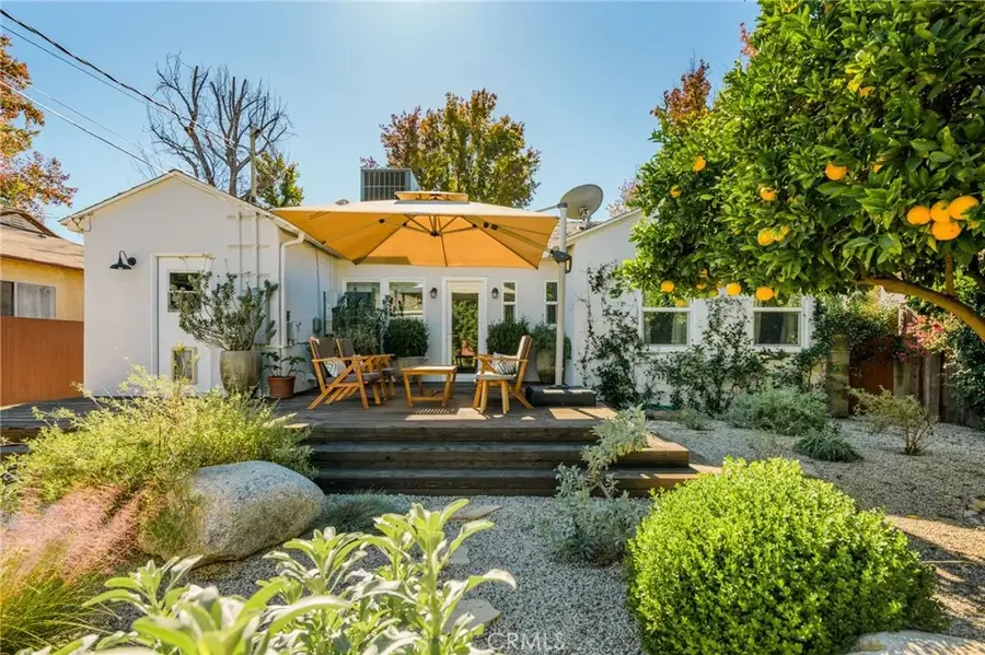 17641 Kittridge, Lake Balboa, CA 91406 - #3