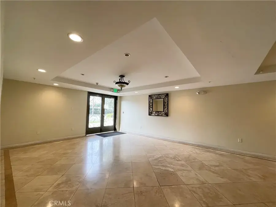 6800 Corbin, Reseda, CA 91335 - Image #3