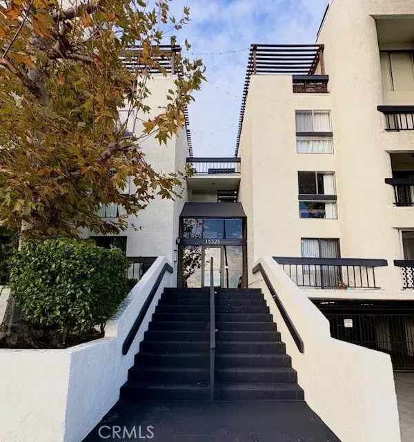 15325 Magnolia #102, Sherman Oaks, CA 91403 - Image #1