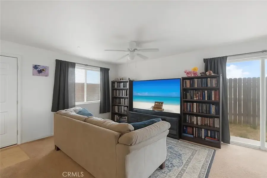 26142 Gravett Place, Saugus, CA 91350 - Image #3