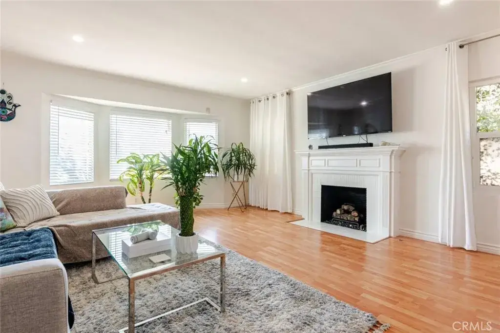 6220 Morella Avenue, North Hollywood, CA 91606 - Image #1