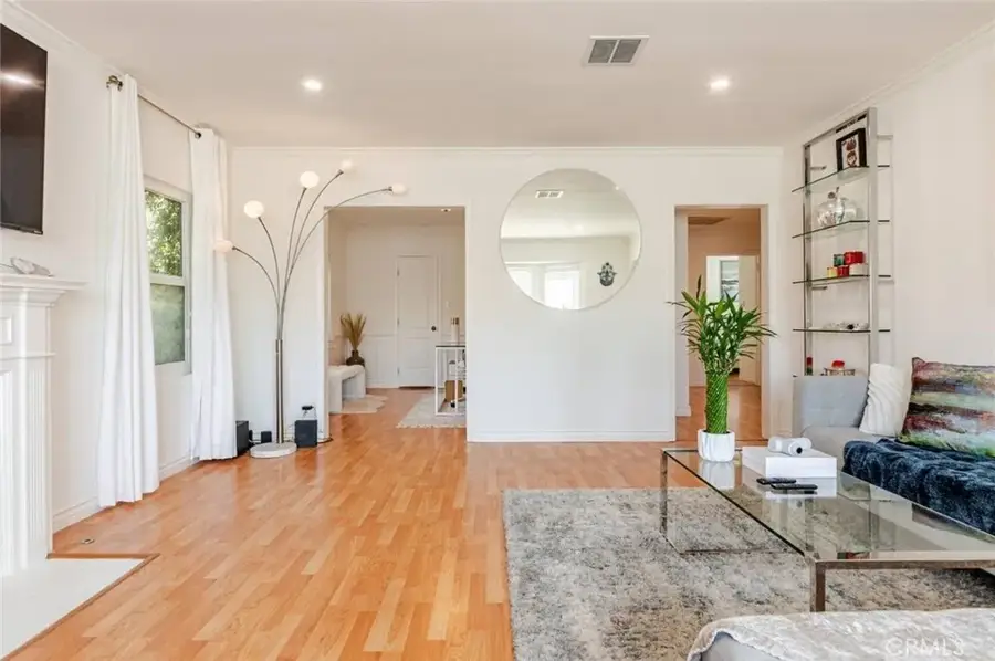 6220 Morella Avenue, North Hollywood, CA 91606 - Image #3