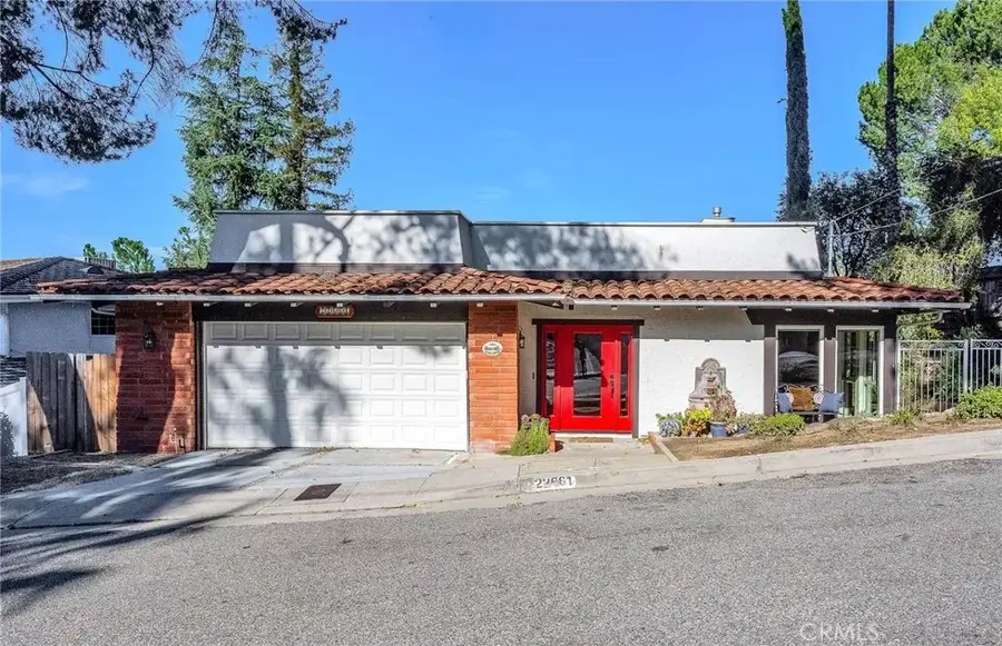 22661 Cavalier, Woodland Hills, CA 91364 - Image #2