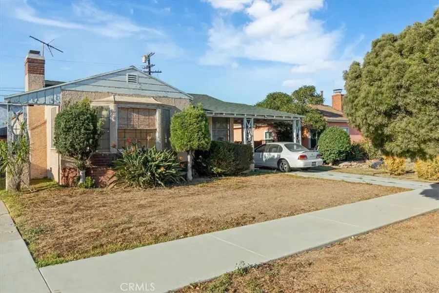 2007 W 94th Street, Los Angeles, CA 90047 - Image #2