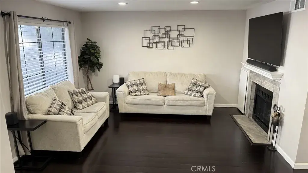 11300 Foothill Boulevard #33, Sylmar, CA 91342 - #1