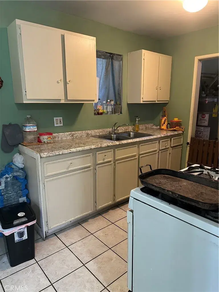 18535 Bryant, Northridge, CA 91324 - Image #2