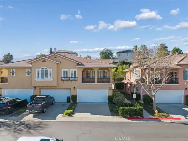 28025 Dickason, Valencia, CA 91354