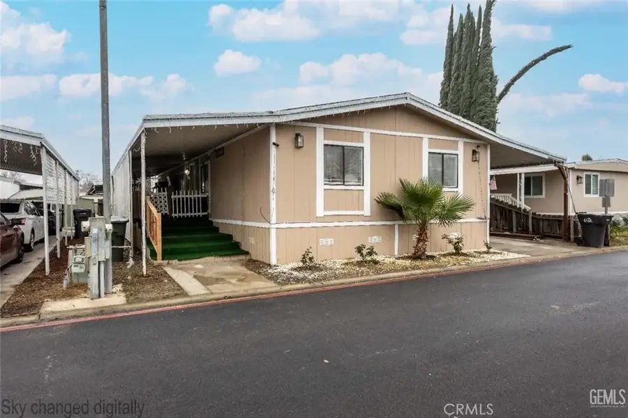 975 N H #41, Tulare, CA 93274 - #3