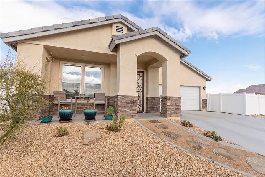 5659 W Avenue J15, Lancaster, CA 93536 - Image #2