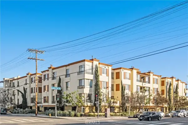 6938 Laurel Canyon Blvd #304, North Hollywood, CA 91605