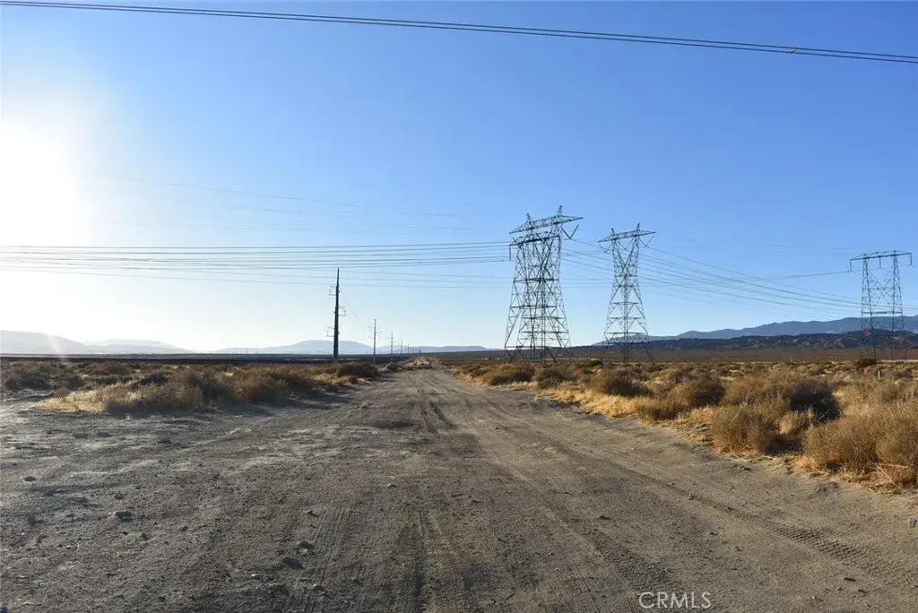 19300 Astoria, Rosamond, CA 93560 - #1