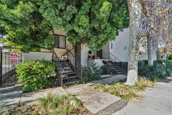 7439 Woodman Avenue #31, Van Nuys, CA 91405