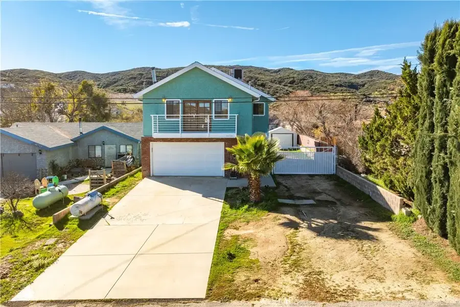 42718 Coolcrest Drive, Lake Hughes, CA 93532 - Image #2
