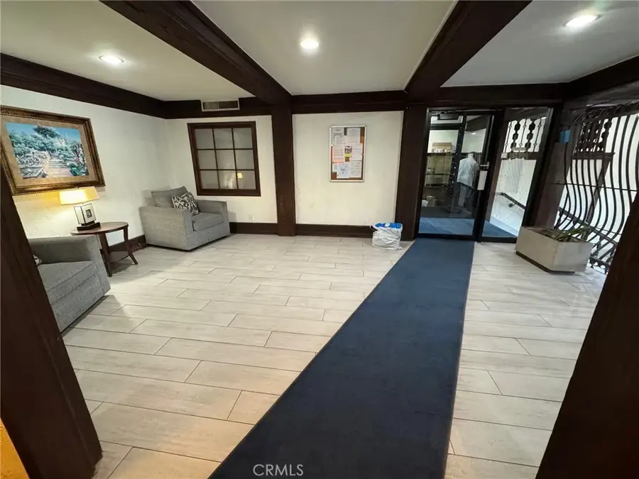 12720 Burbank #221, Valley Village, CA 91607 - Image #2