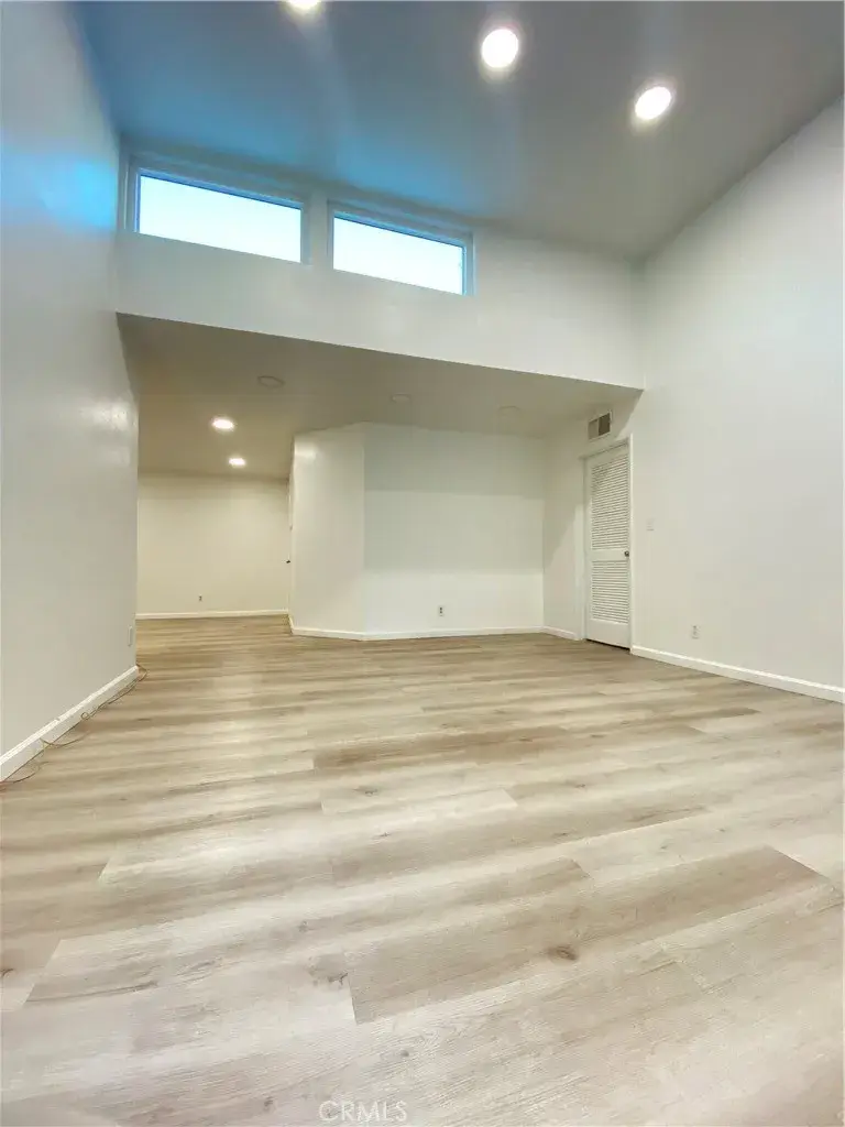 18645 Hatteras Street #278, Tarzana, CA 91356 - #2