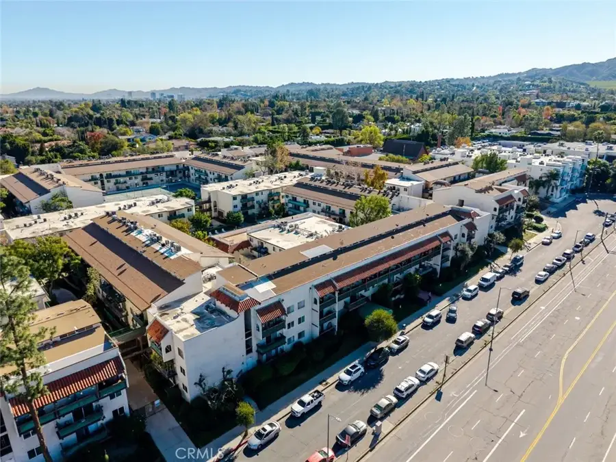 5460 White Oak Avenue #C325, Encino, CA 91316 - Image #2