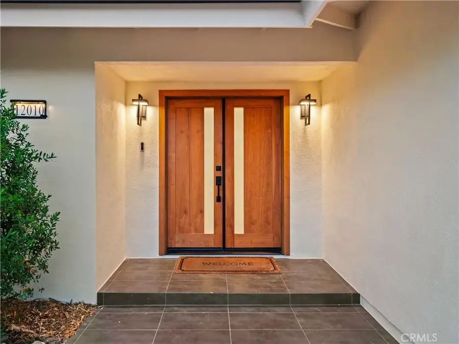 12010 Susan Dr, Granada Hills, CA 91344 - Image #3