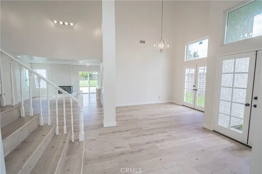 9633 Lilly Court, Northridge, CA 91325 - Image #3