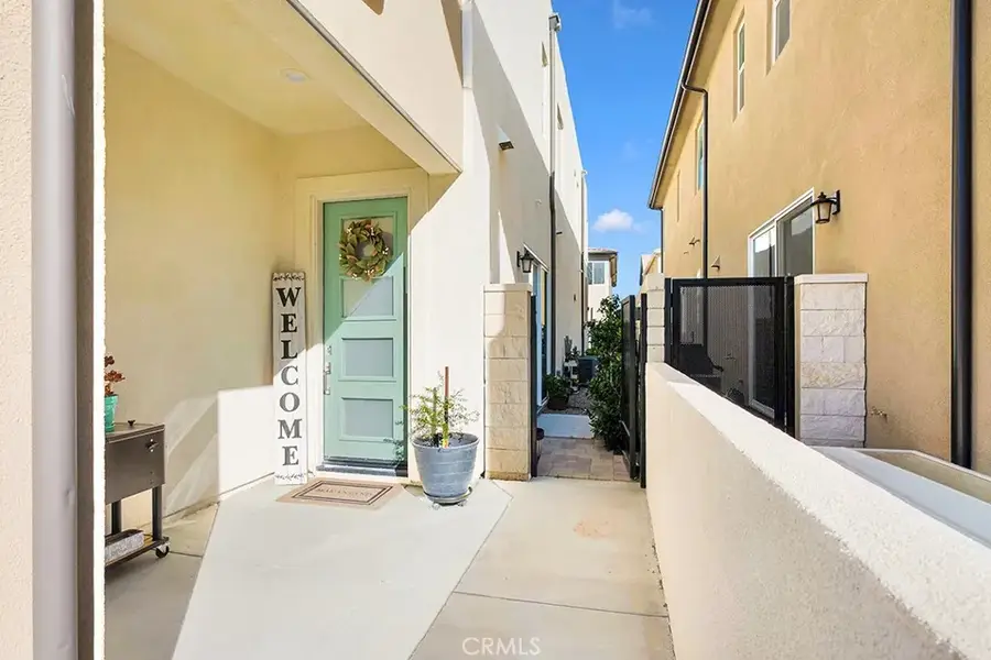 27238 Red Willow Court, Valencia, CA 91381 - Image #2