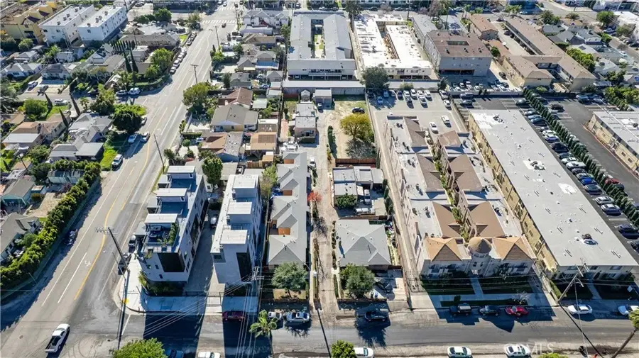 11414 Calvert, North Hollywood, CA 91606 - #3