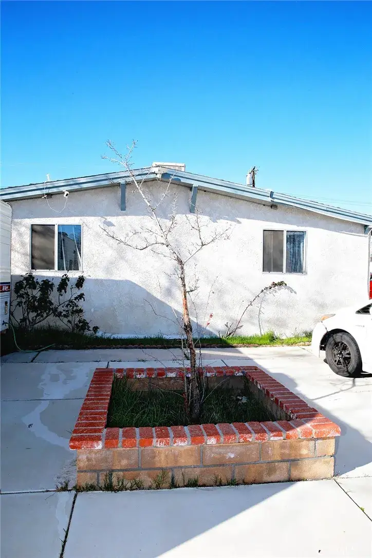 44129 Carolside, Lancaster, CA 93535 - #2