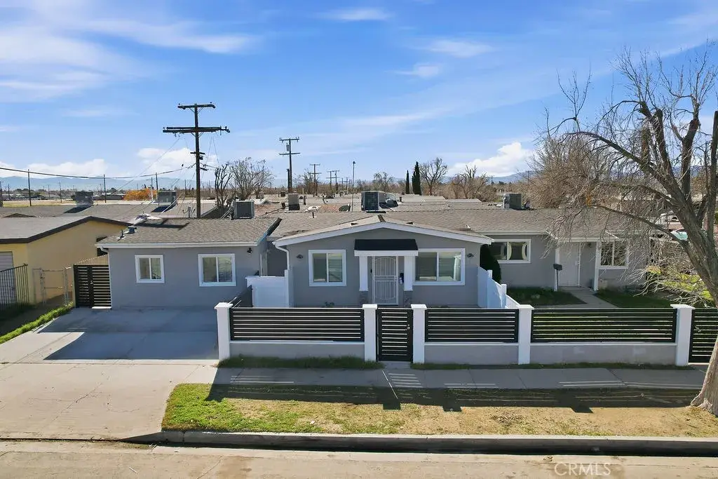 552 W Avenue H8, Lancaster, CA 93534 - #1