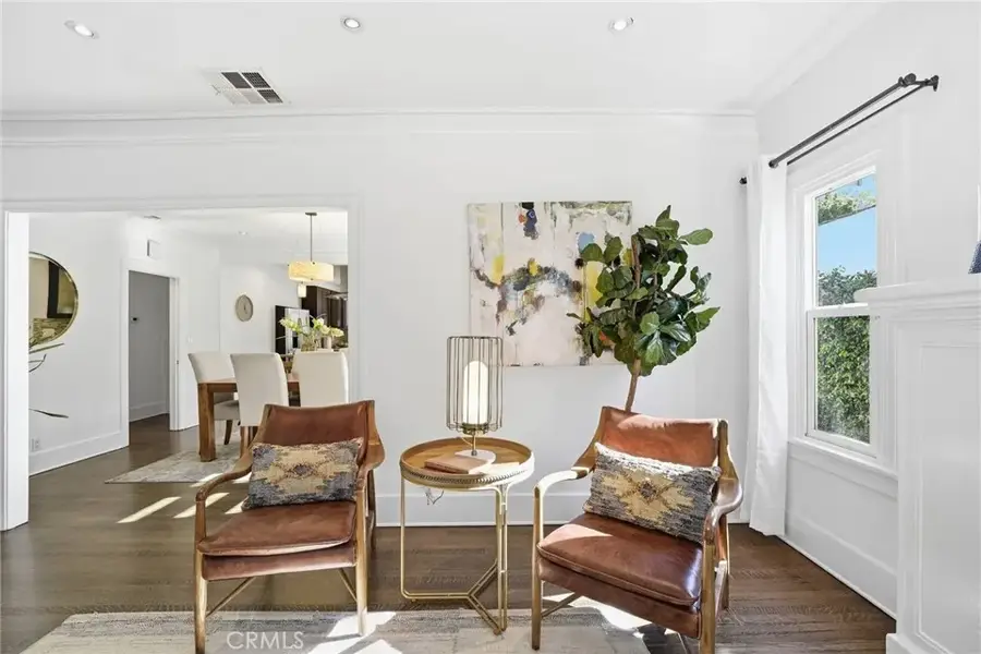 580 Lillian Way, Los Angeles, CA 90004 - Image #2