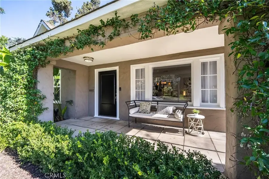 580 Lillian Way, Los Angeles, CA 90004 - Image #3