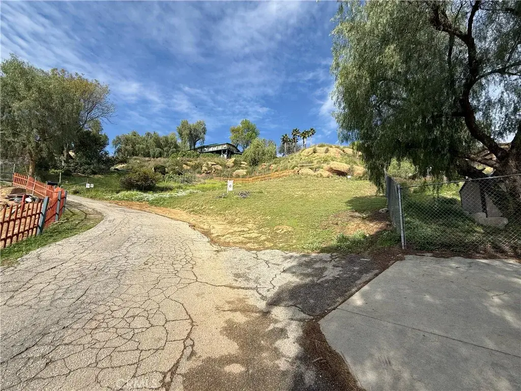7365 Webb Rd, Chatsworth, CA 91311 - Image #1